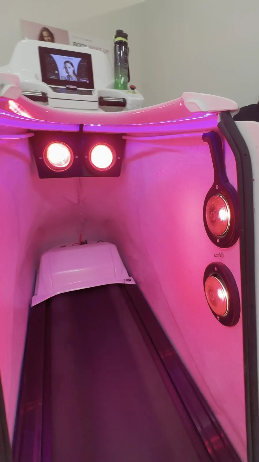 Infrarossi accesi nella capsula